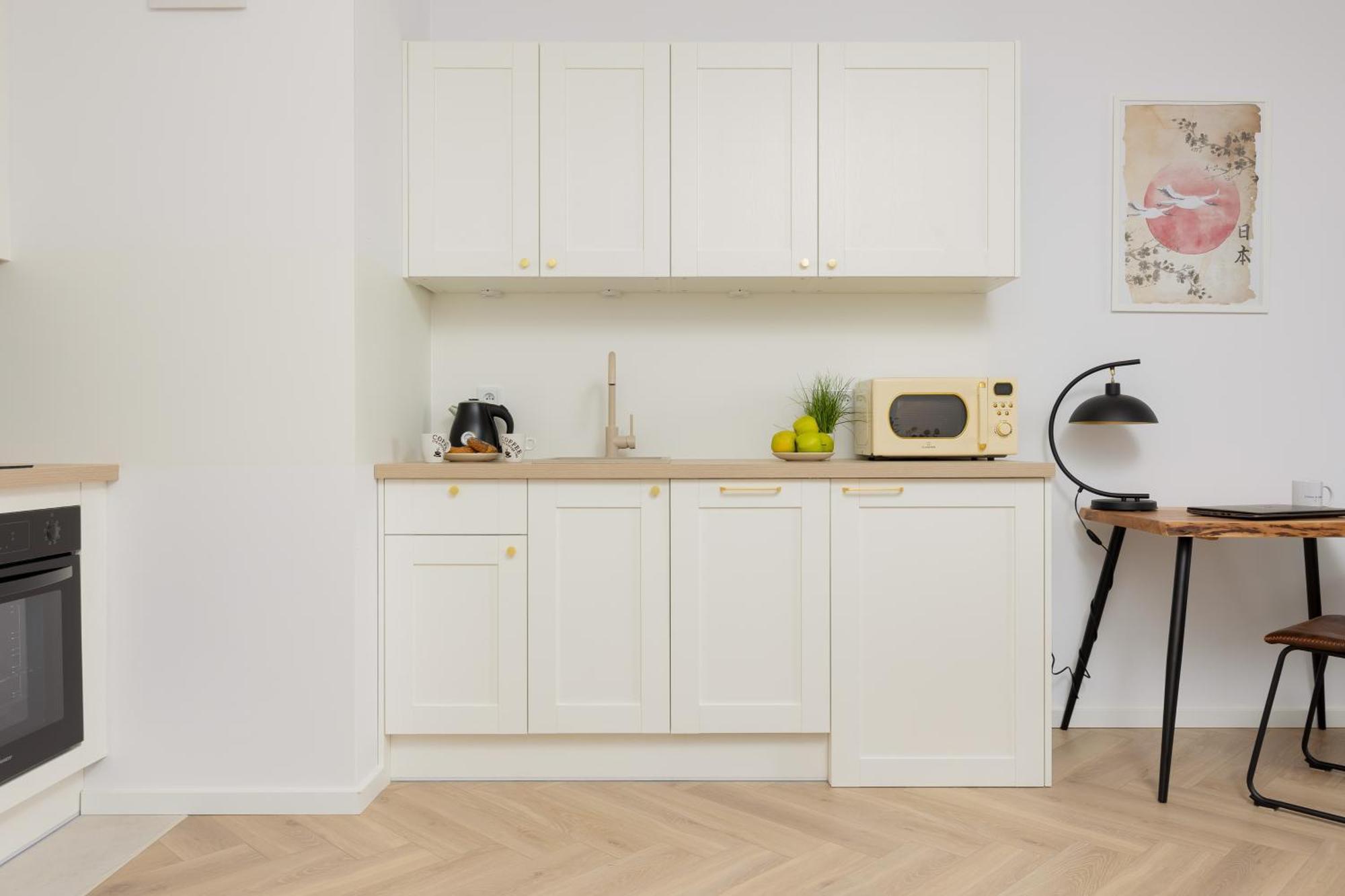 Apartment Skyline By Renters Warschau