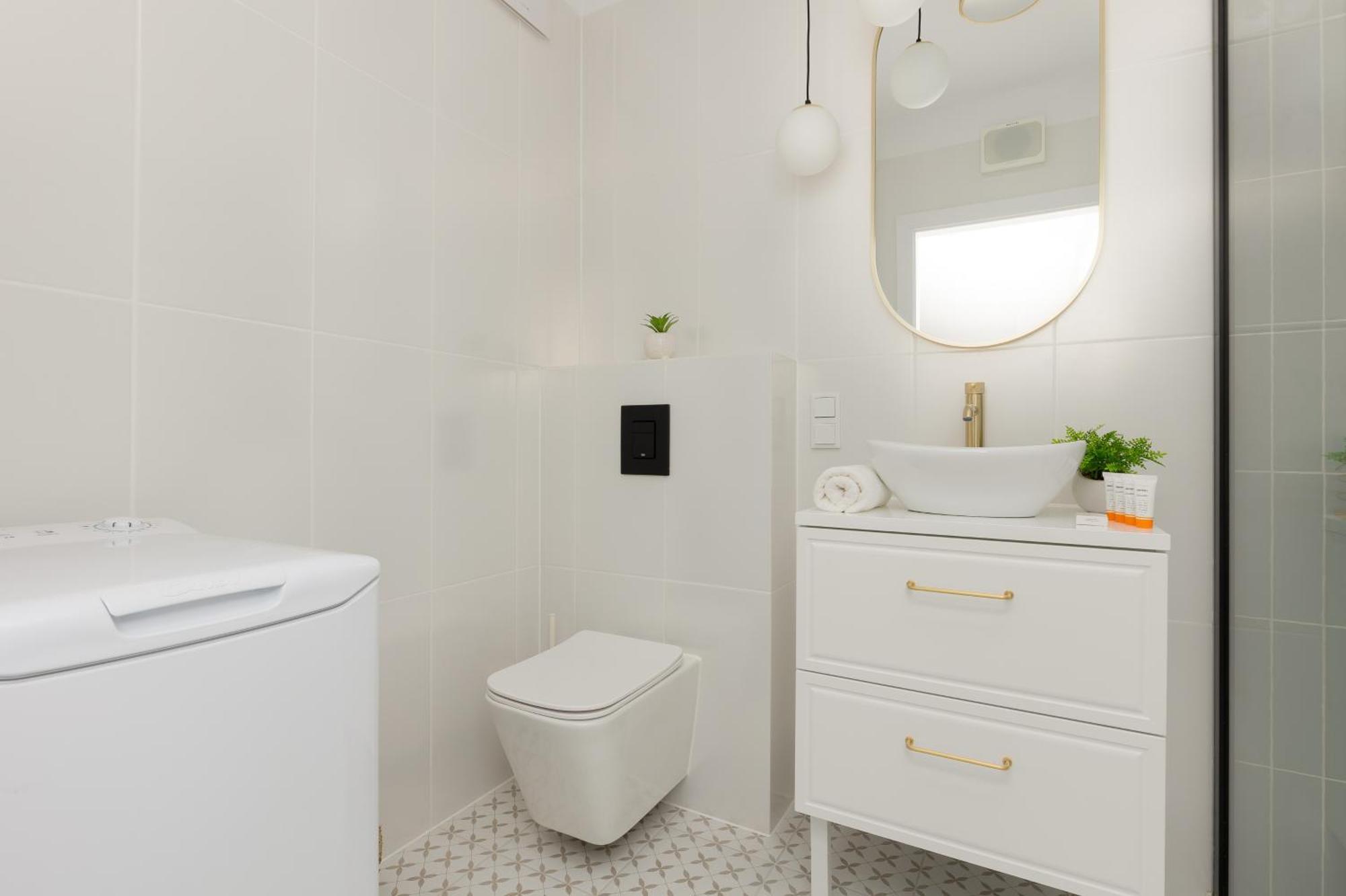 Skyline By Renters Butas