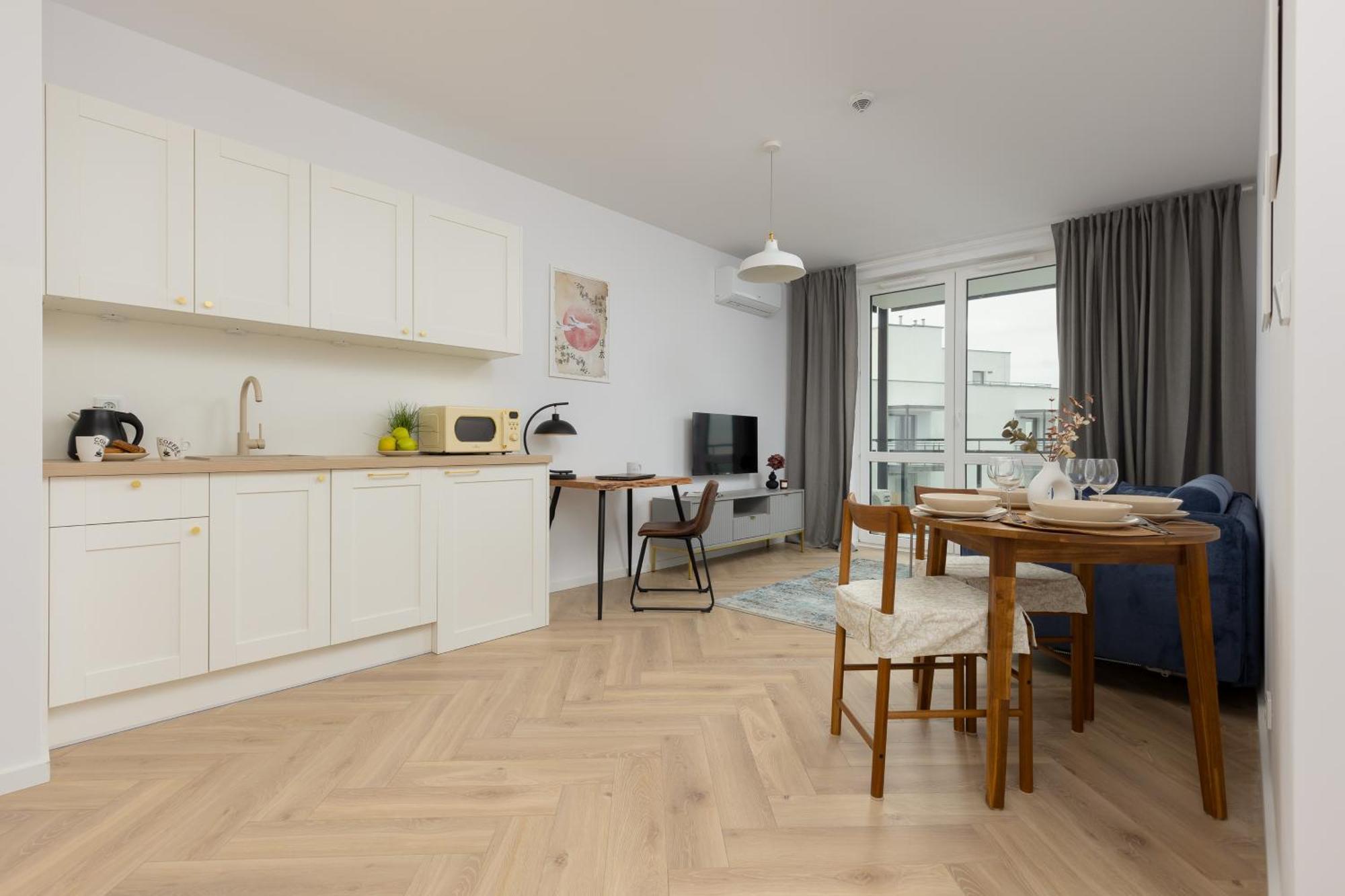 Butas Skyline By Renters